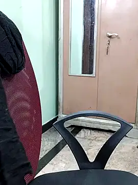 Snapshot of abinaya26 chatting on 11/26/25, 01:01 abinaya26 online show from 11/26/25, 01:01