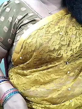 Snapshot of abinaya26 chatting on 12/01/25, 02:33 abinaya26 online show from 12/01/25, 02:33