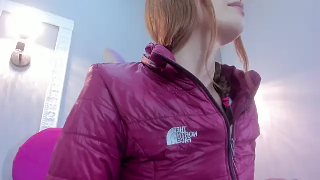 Bonniie 22 online show from 11/18/25, 01:26