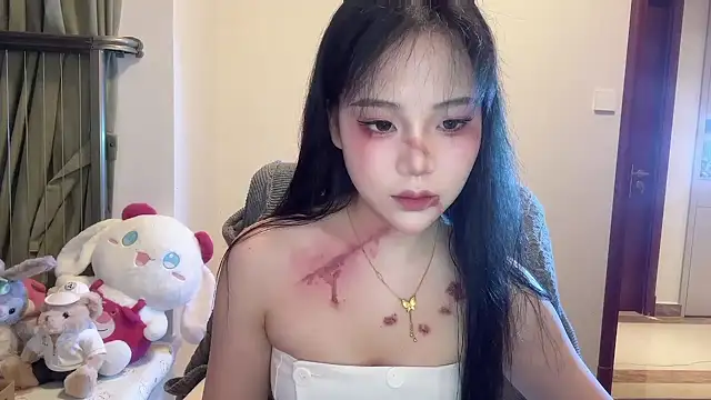 Yik-11 online show from 10/31/25, 03:02