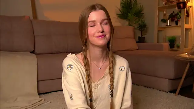 LornaCritchlow online show from 03/13/25, 06:23