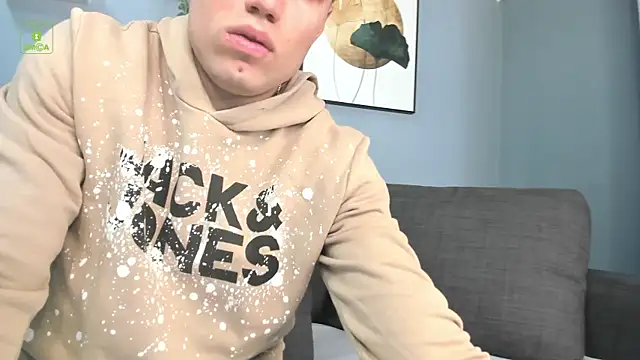 Snapshot of Kyle_Baker chatting on 09/19/25, 05:20 Kyle Baker online show from 09/19/25, 05:20