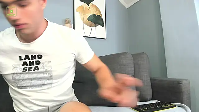 Snapshot of Kyle_Baker chatting on 09/21/25, 05:20 Kyle Baker online show from 09/21/25, 05:20