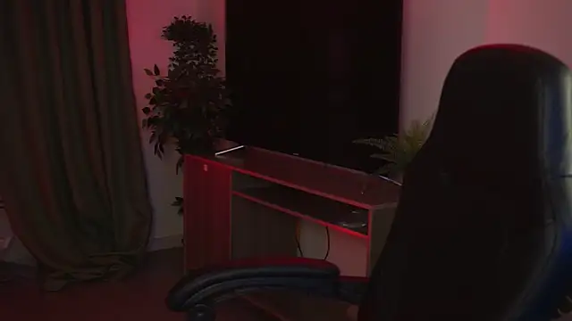 MiaRidd online show from 09/12/25, 05:07