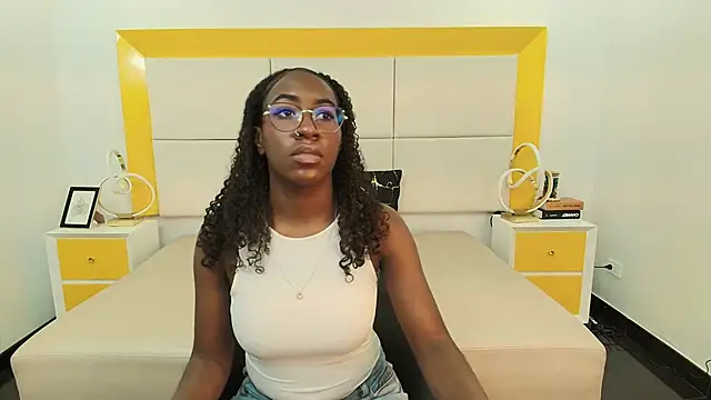 Qeen blackk online show from 11/18/25, 07:07