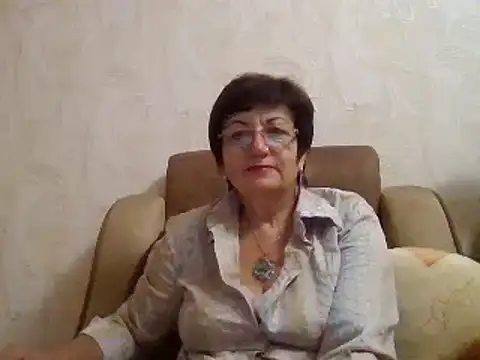 Snapshot of Lota5821 chatting on 09/21/25, 04:19 Lota5821 online show from 09/21/25, 04:19