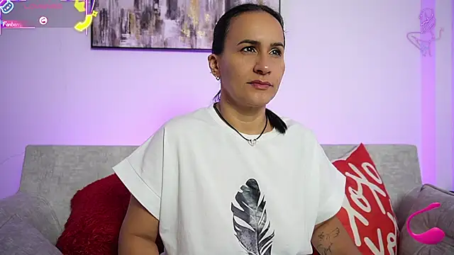 Sara Charmy online show from 11/28/25, 09:56