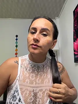 Snapshot of Sara_Charmy chatting on 05/28/26, 11:18 Sara Charmy online show from 05/28/26, 11:18