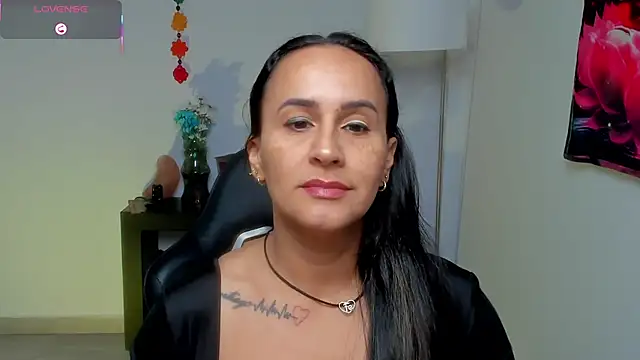 Snapshot of Sara_Charmy chatting on 06/02/26, 11:23 Sara Charmy online show from 06/02/26, 11:23