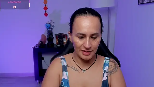 Snapshot of Sara_Charmy chatting on 06/04/26, 11:05 Sara Charmy online show from 06/04/26, 11:05