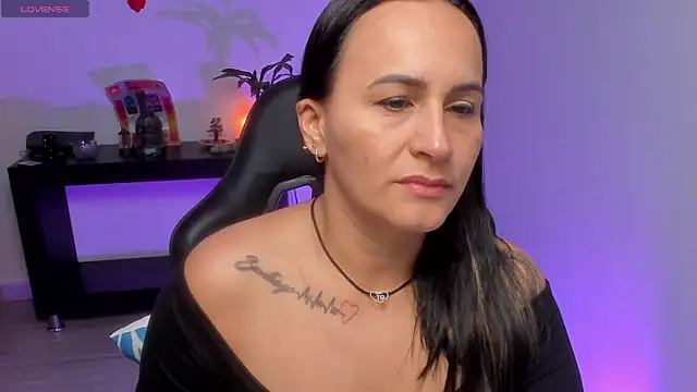 Sara Charmy online show from 06/25/26, 11:59