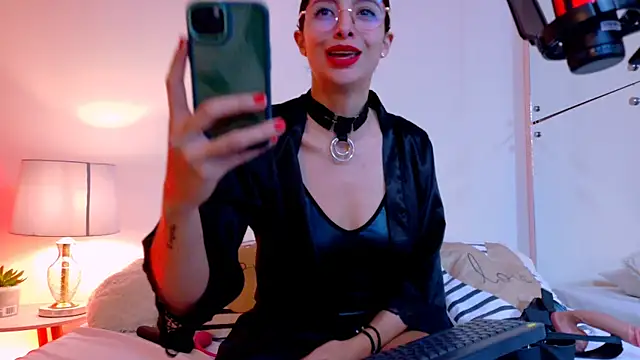 Snapshot of Angell-Bell- chatting on 03/13/25, 06:45 Angell-Bell- online show from 03/13/25, 06:45