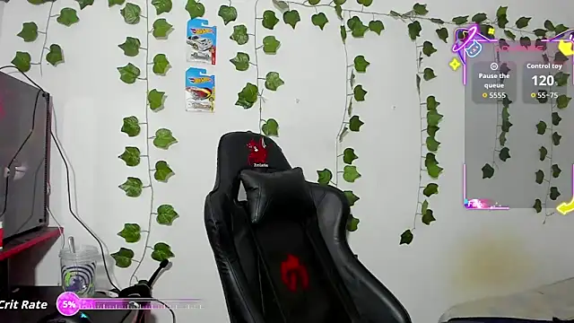 Snapshot of Noah_milleer chatting on 10/31/25, 03:07 Noah milleer online show from 10/31/25, 03:07