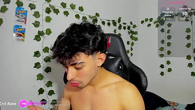 Snapshot of Noah_milleer chatting on 11/28/25, 10:56 Noah milleer online show from 11/28/25, 10:56