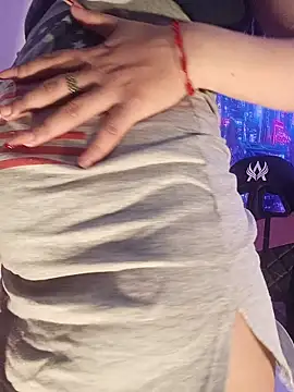 Snapshot of MiaStarts chatting on 10/12/25, 09:19 MiaStarts online show from 10/12/25, 09:19