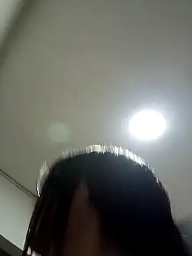 Snapshot of MiaStarts chatting on 10/23/25, 09:19 MiaStarts online show from 10/23/25, 09:19