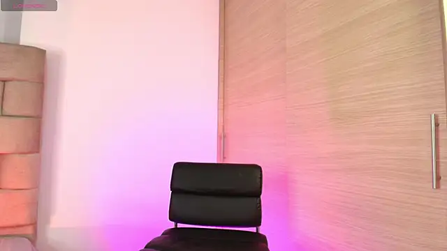 Snapshot of valeria_monsalve chatting on 11/03/25, 05:31 valeria monsalve online show from 11/03/25, 05:31