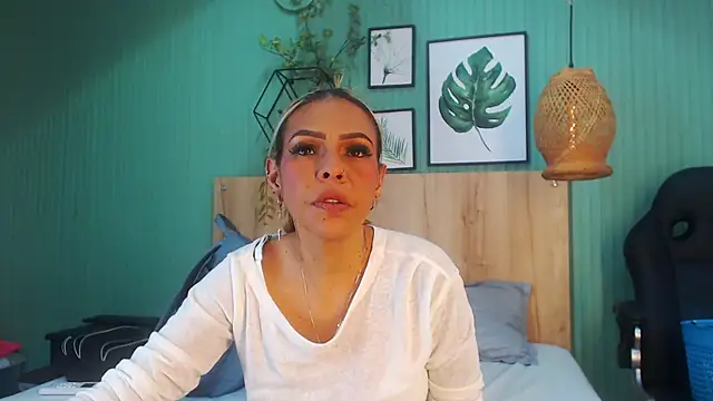 yessila parker online show from 12/03/25, 05:44