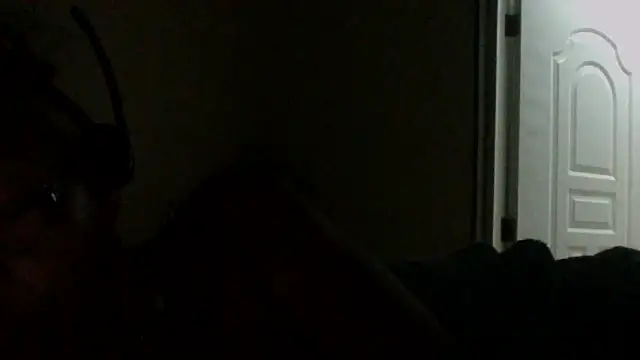 Snapshot of Ladyzee25 chatting on 10/10/25, 07:07 Ladyzee25 online show from 10/10/25, 07:07