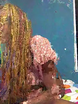 Snapshot of Ladyzee25 chatting on 10/30/25, 12:12 Ladyzee25 online show from 10/30/25, 12:12