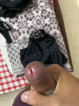 Snapshot of hypersexdriveboi chatting on 03/02/25, 02:21 hypersexdriveboi online show from 03/02/25, 02:21