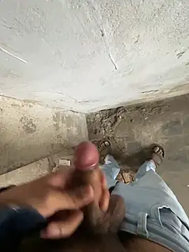 Snapshot of hypersexdriveboi chatting on 03/16/25, 07:04 hypersexdriveboi online show from 03/16/25, 07:04