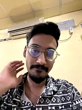 Snapshot of hypersexdriveboi chatting on 09/10/25, 08:03 hypersexdriveboi online show from 09/10/25, 08:03