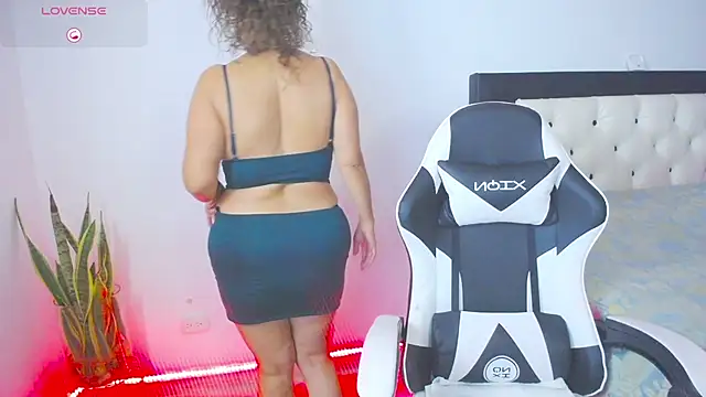 CarolinneFiotti online show from 10/28/25, 11:58