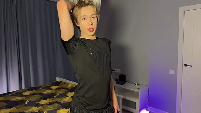 Snapshot of ciaoalex chatting on 03/05/25, 08:00 ciaoalex online show from 03/05/25, 08:00