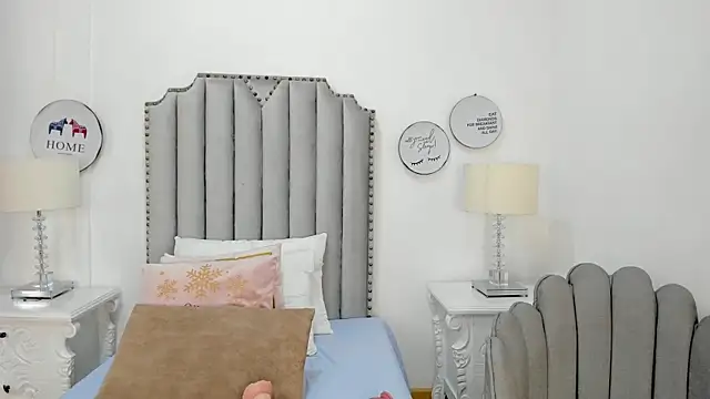 SamantaMarquez online show from 11/22/25, 07:57