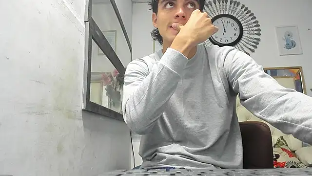 heiker  online show from 03/17/25, 01:35