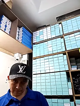 Snapshot of Charlotteet_Paul chatting on 03/06/25, 08:37 Charlotteet Paul online show from 03/06/25, 08:37