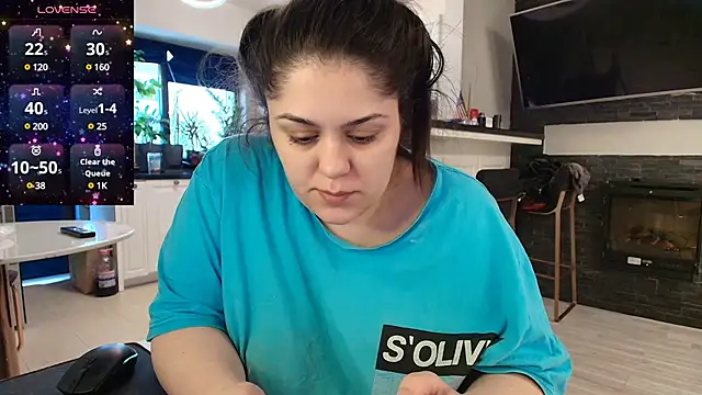 Layla- online show from 02/11/25, 09:53