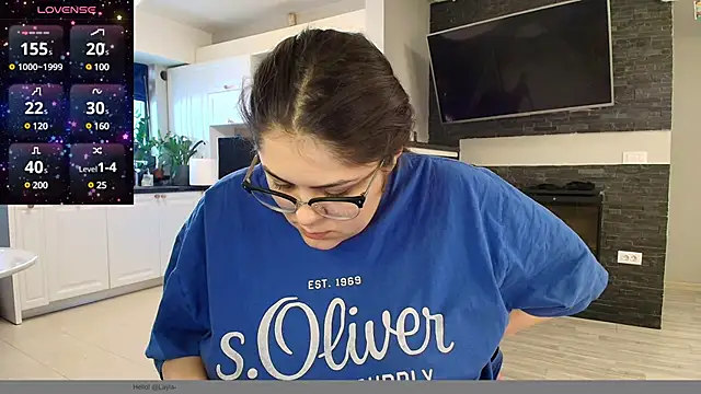 Layla- online show from 02/21/25, 10:50