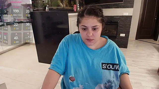 Layla- online show from 09/11/25, 09:53