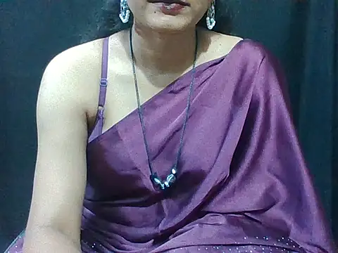 Snapshot of sugandha_bhabhi chatting on 12/18/25, 04:46 sugandha bhabhi online show from 12/18/25, 04:46