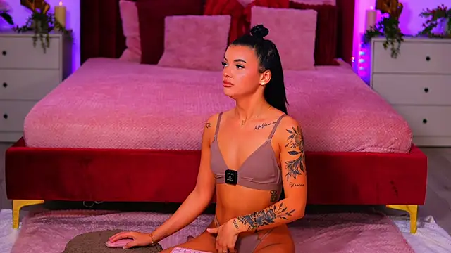 SabrinaSky online show from 07/07/26, 04:33