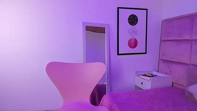 Marianna Ray  online show from 03/11/25, 12:50