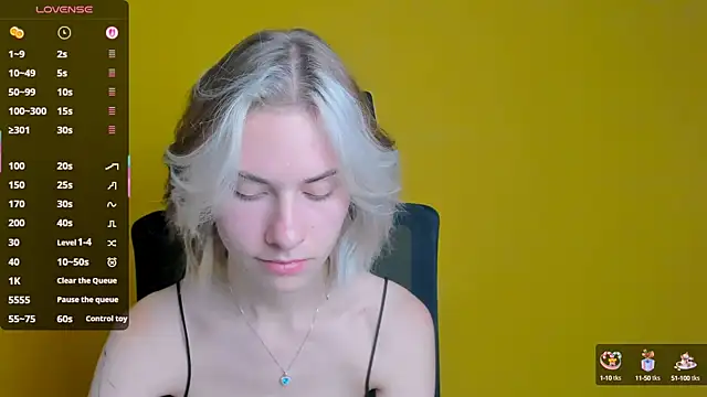 Snapshot of Fiona_Night chatting on 09/19/25, 11:22 Fiona Night online show from 09/19/25, 11:22