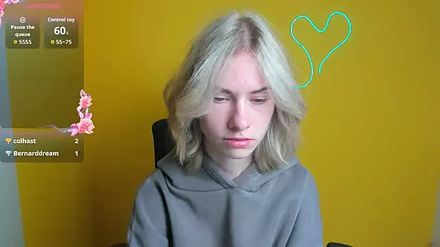 Snapshot of Fiona_Night chatting on 10/22/25, 05:30 Fiona Night online show from 10/22/25, 05:30