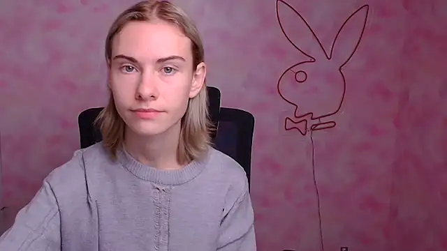 Snapshot of Fiona_Night chatting on 10/25/25, 05:26 Fiona Night online show from 10/25/25, 05:26