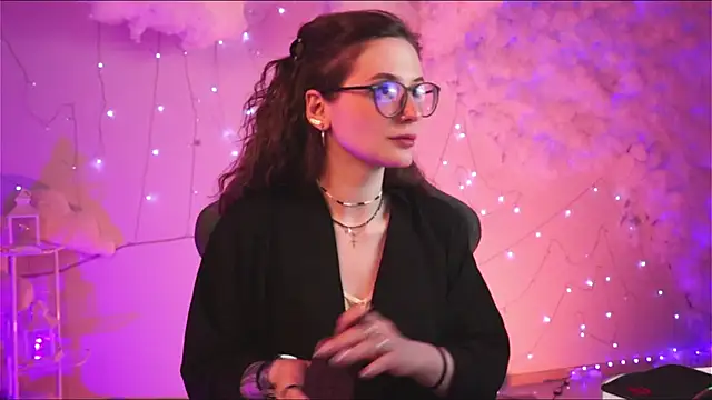 OliviaMcClean online show from 03/19/25, 04:24