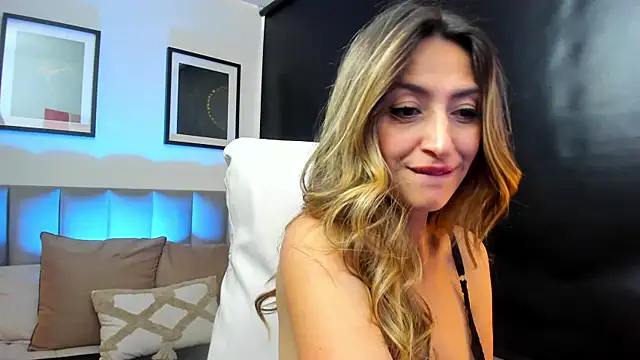 spicy lover1 online show from 03/18/25, 06:15