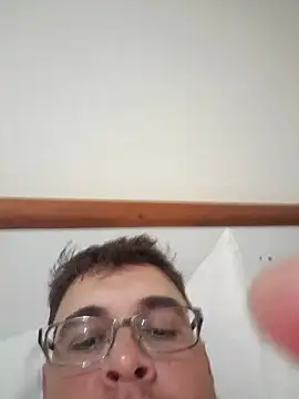 Snapshot of Edsonborges123 chatting on 09/23/25, 08:45 Edsonborges123 online show from 09/23/25, 08:45