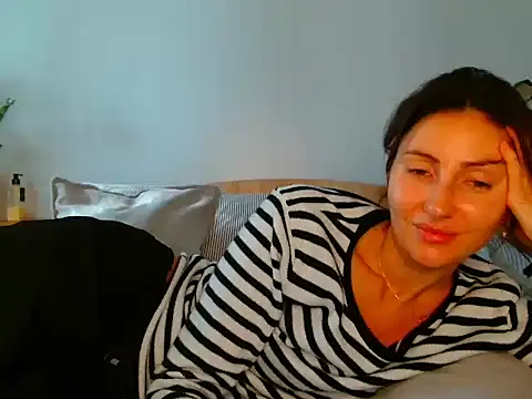 Irina9793 online show from 11/13/25, 09:08