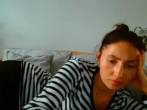 Irina9793 online show from 11/25/25, 09:53