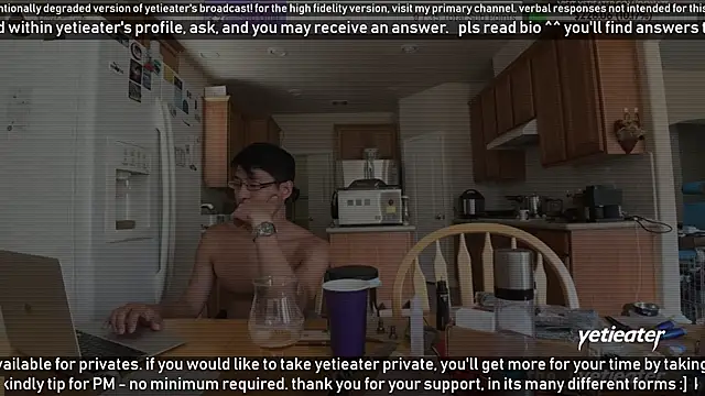 Snapshot of yetieater chatting on 12/16/24, 09:31 yetieater online show from 12/16/24, 09:31