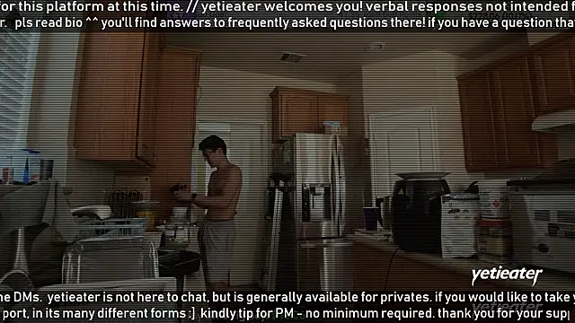 Snapshot of yetieater chatting on 03/07/26, 03:09 yetieater online show from 03/07/26, 03:09