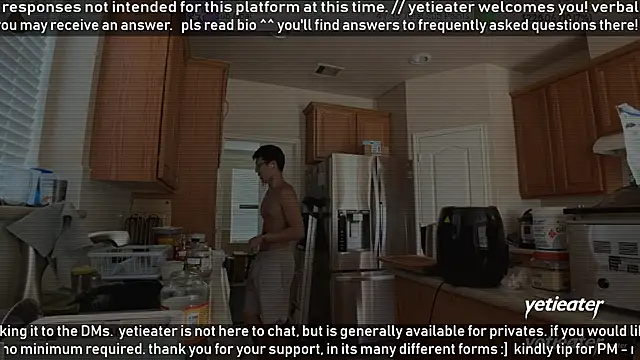 Snapshot of yetieater chatting on 04/20/26, 04:32 yetieater online show from 04/20/26, 04:32