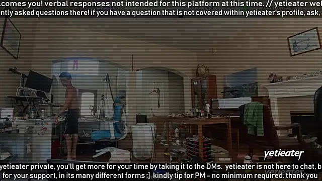 Snapshot of yetieater chatting on 05/14/26, 04:36 yetieater online show from 05/14/26, 04:36